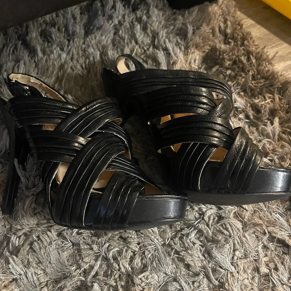 Heels - Picture 2 of 3
